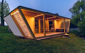 Holiday House Hona Lux